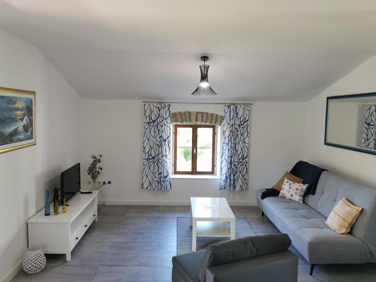 Apartments Bertetic Kanfanar Ngoại thất bức ảnh