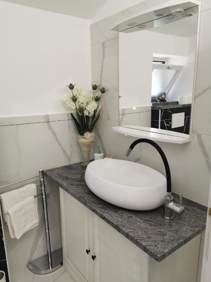Apartments Bertetic Kanfanar Ngoại thất bức ảnh