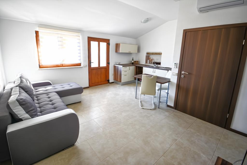 Apartments Bertetic Kanfanar Ngoại thất bức ảnh